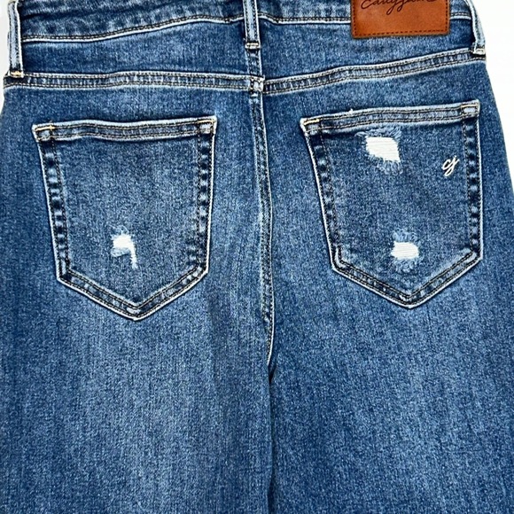 Carly Jean Chrissy Distressed Straight Leg Jeans Size 5 Medium Wash High Rise - Picture 6 of 9